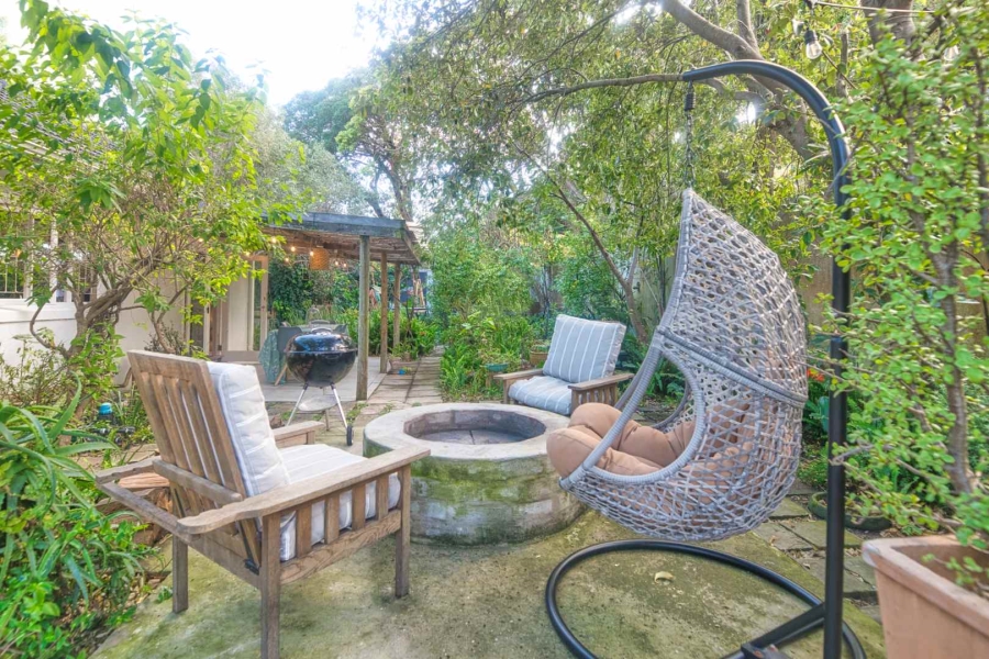 6 Bedroom Property for Sale in Northcliff Western Cape
